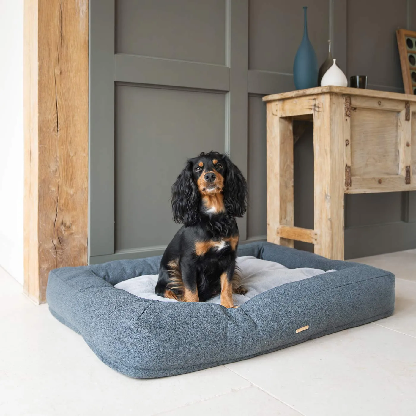 Comfort Cube Dog Bed in Anthracite by Lords & Labradors