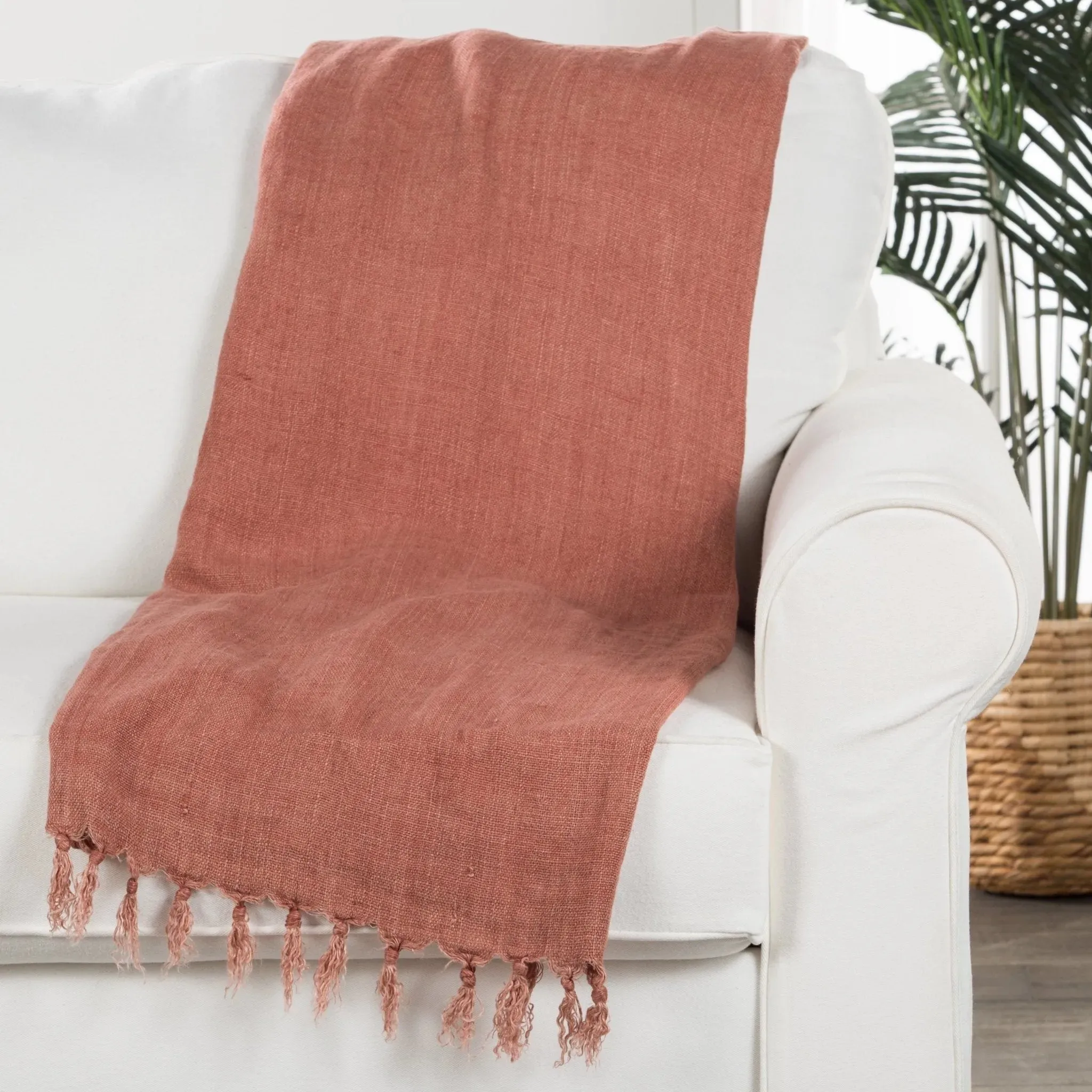 Madura MAU01 Pink Throw Blanket