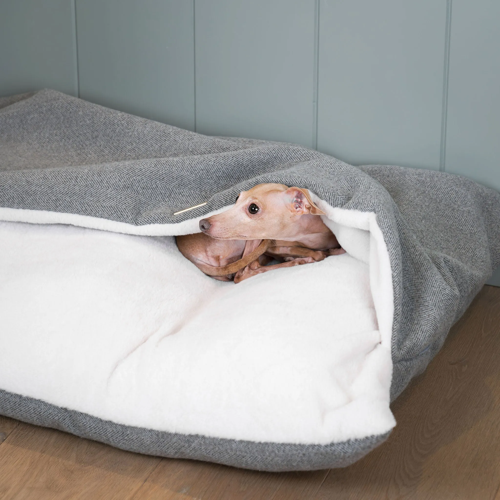 Sleepy Burrows Bed in Pewter Herringbone by Lords & Labradors