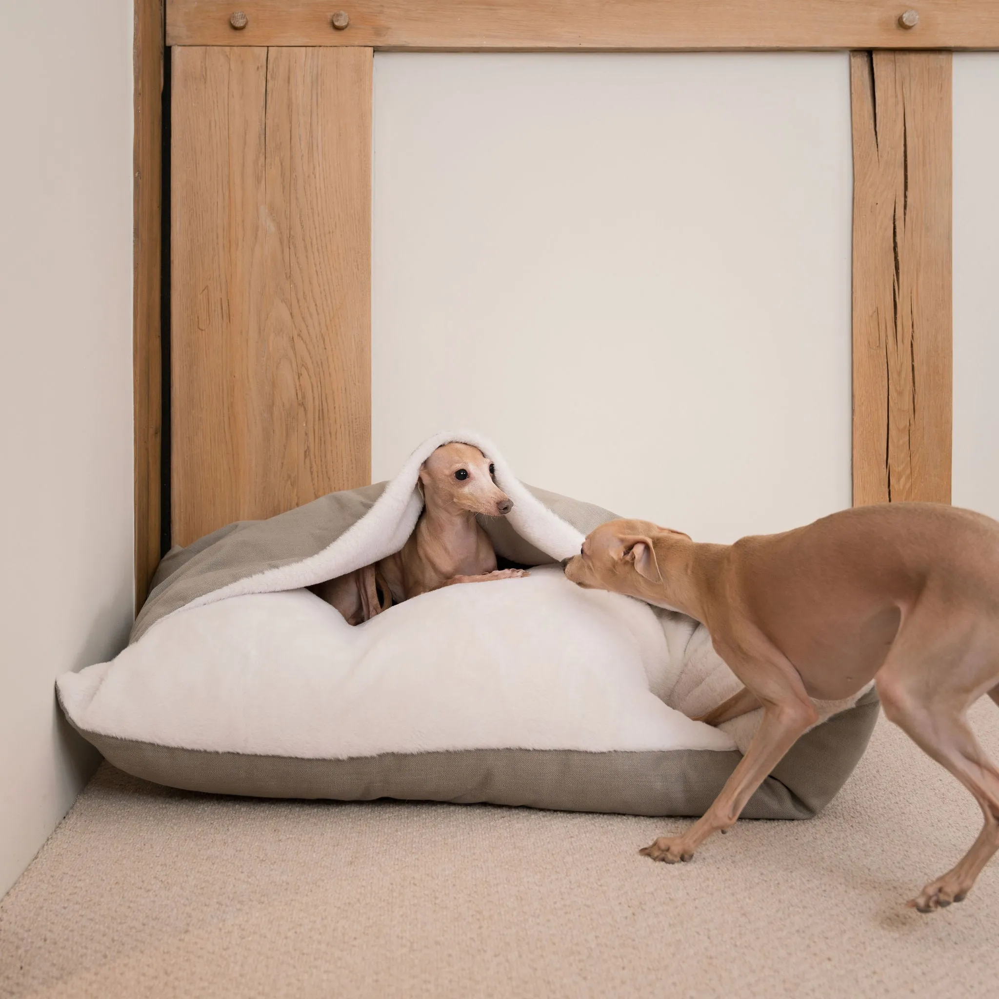 Sleepy Burrows Bed in Savanna Stone by Lords & Labradors