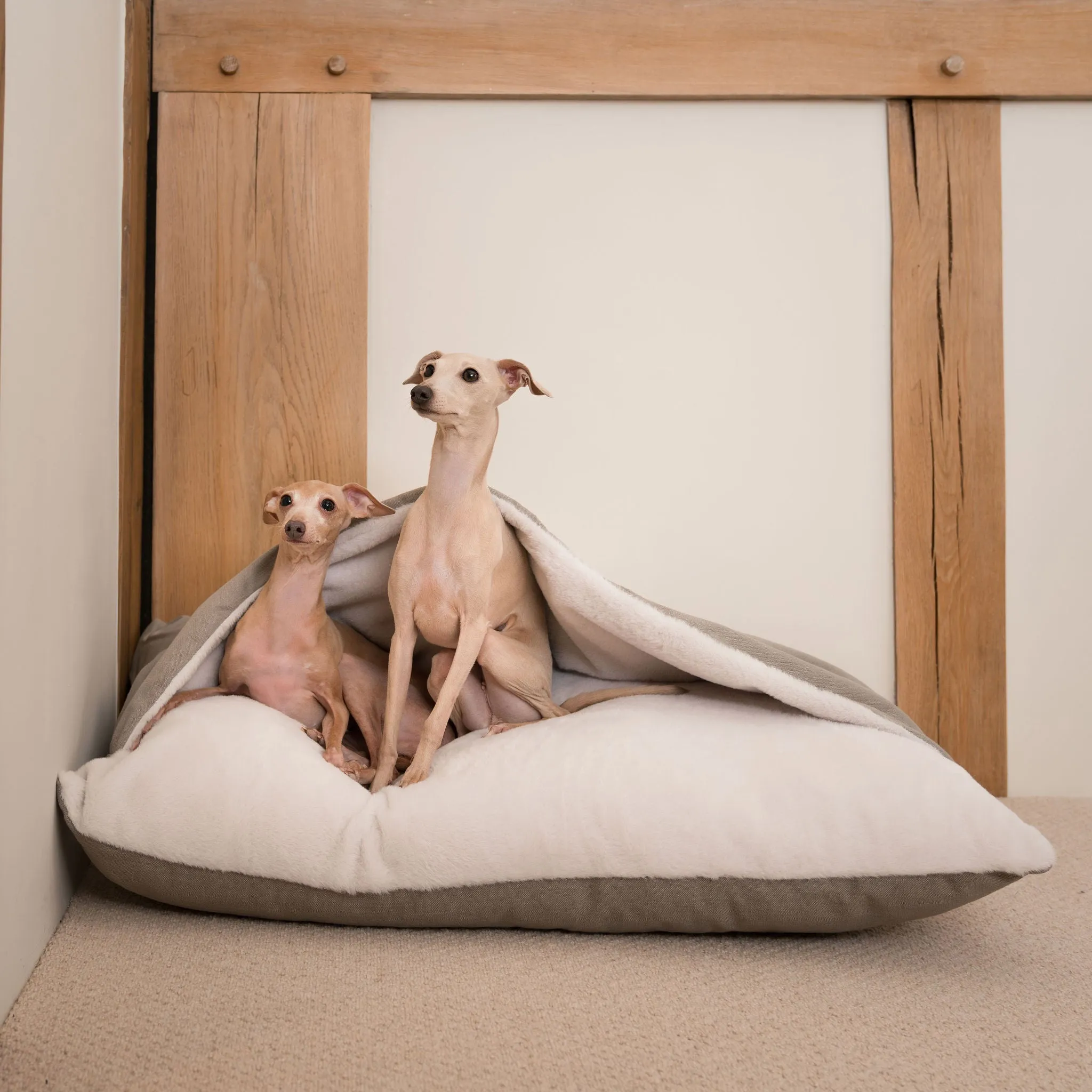 Sleepy Burrows Bed in Savanna Stone by Lords & Labradors